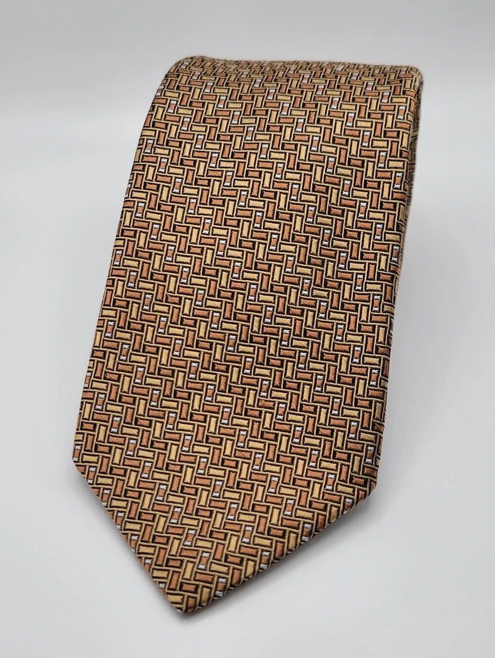 Robert Talbott Carmel Hand Sewn Silk Tie Medallion Gold Black USA